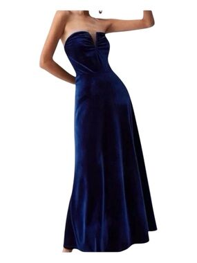 COMMENSE Strapless Blue Velvet Gown, Size L.